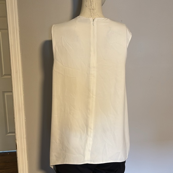 White Babaton Sleeveless Blouse. Medium. - Picture 4 of 6